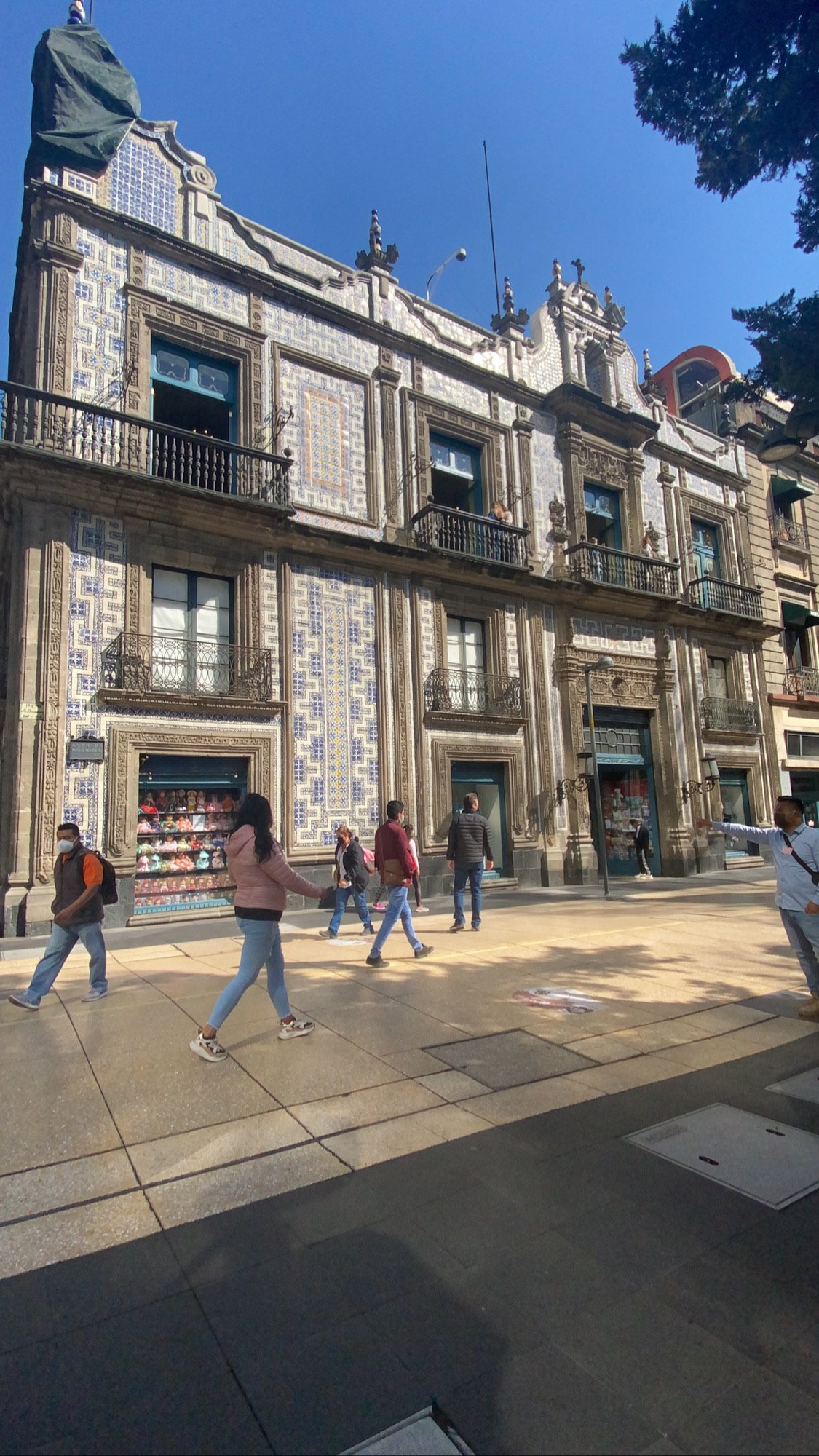 56DC47C4-19D6-4A0B-88BC-39E09B161456